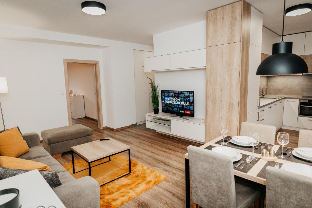 Old Town City Center Apartment 2 - Private Parking Included Кошице Екстериор снимка